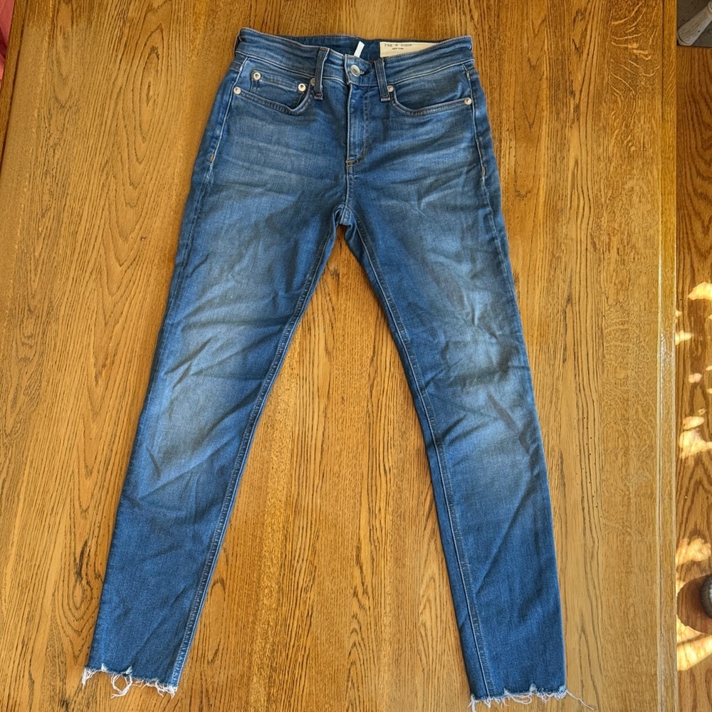 rag & bone Women's Ankle Crop Jeans in Medium Blue